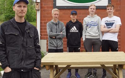 Nuoret tekivät Kirveslahteen nuotiopaikan
