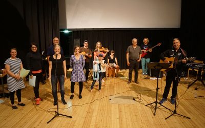 Ikäihmisten muistot tulivat lauluiksi – ja laulut konsertiksi