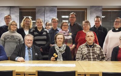 ”Kivenkääntäjien” haastattelu ja valmis raportti, yhdistymissopimus sekä päätösesitys