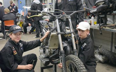 Vanhemmatkin ovat tervetulleita mopopajalle