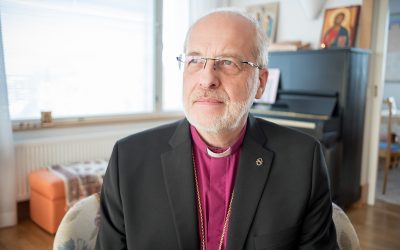 Lapuan hiippakunnan piispan pääsiäistervehdys: Varjoista valoon ja iloon